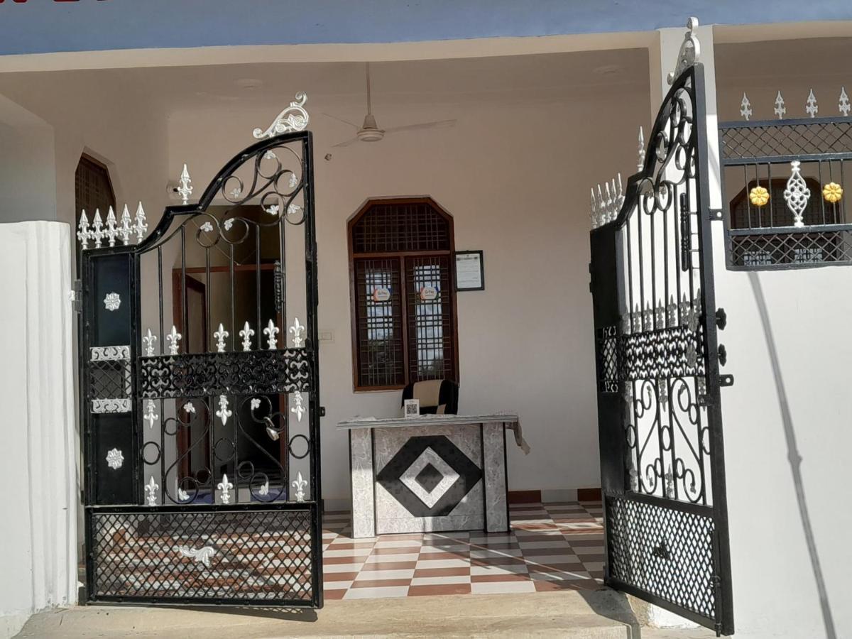 Rani Palace Khadzsuráhó Kültér fotó