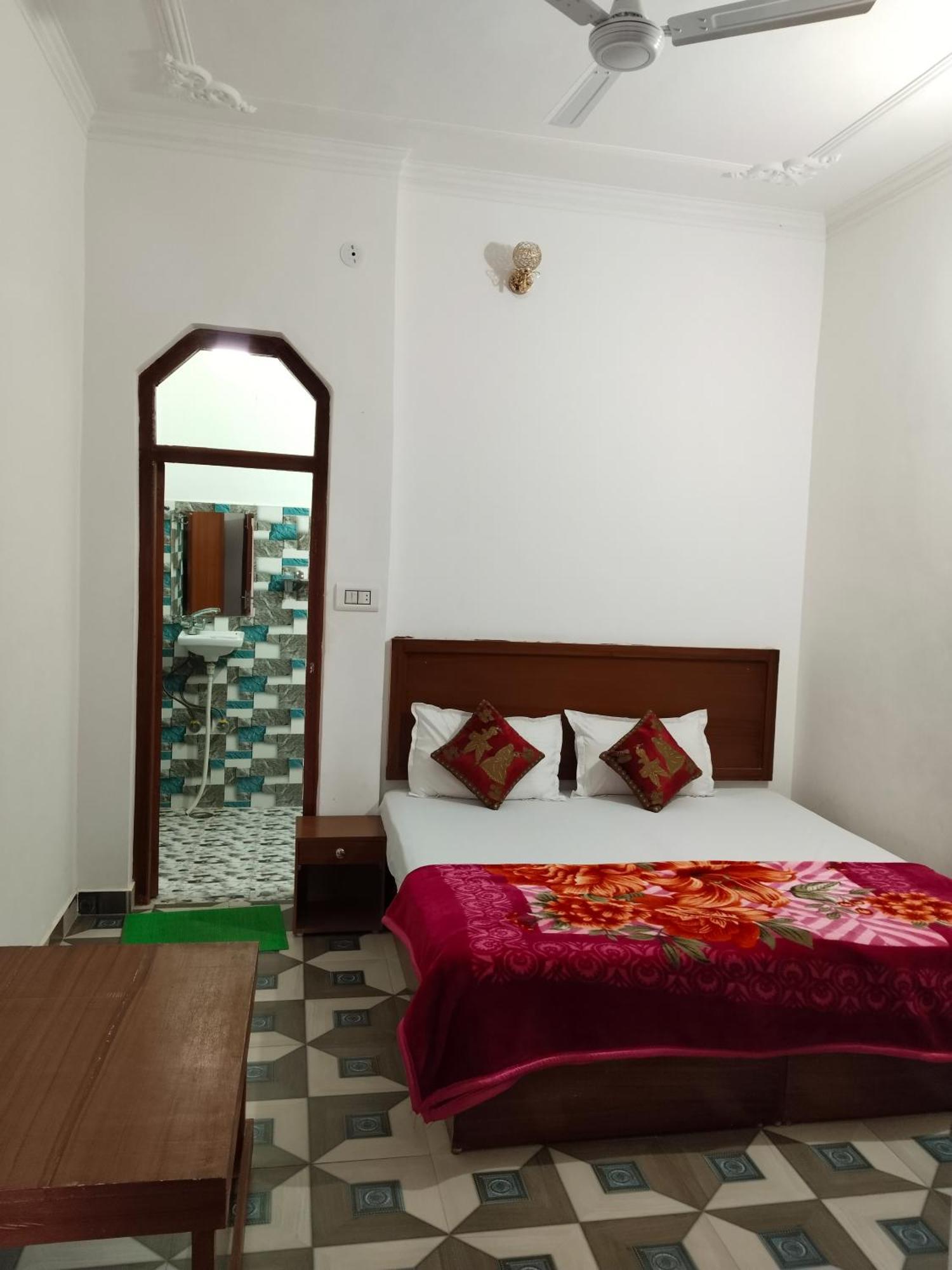Rani Palace Khadzsuráhó Kültér fotó